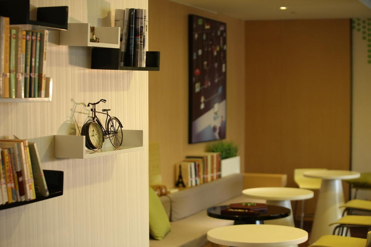 Iu Hotel Shenyang Railway Station Sk Transfer Center エクステリア 写真